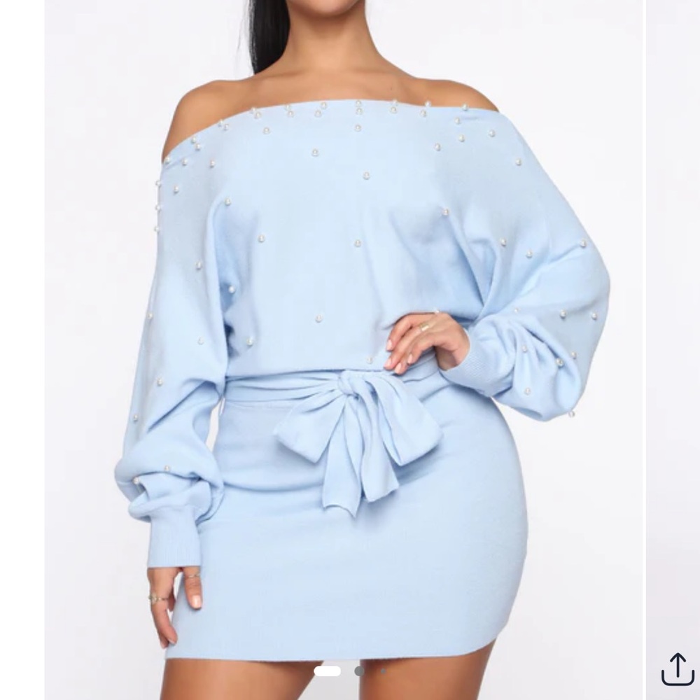 FASHION NOVA SWEATER DRESS OFF SHOULDER WITH PEARL DETAILS! GREAT CONDITION XS!